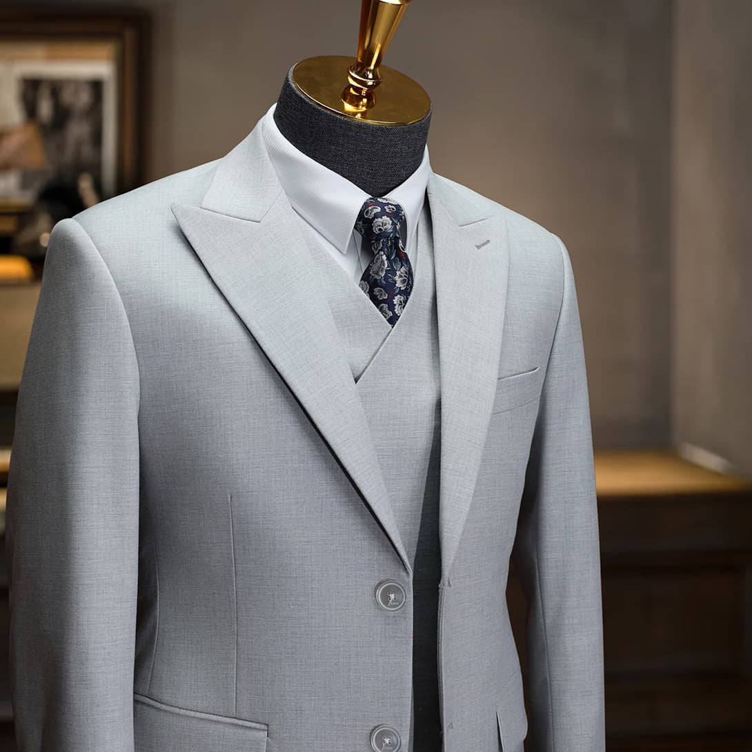 Bộ Vest Xám Sáng 3