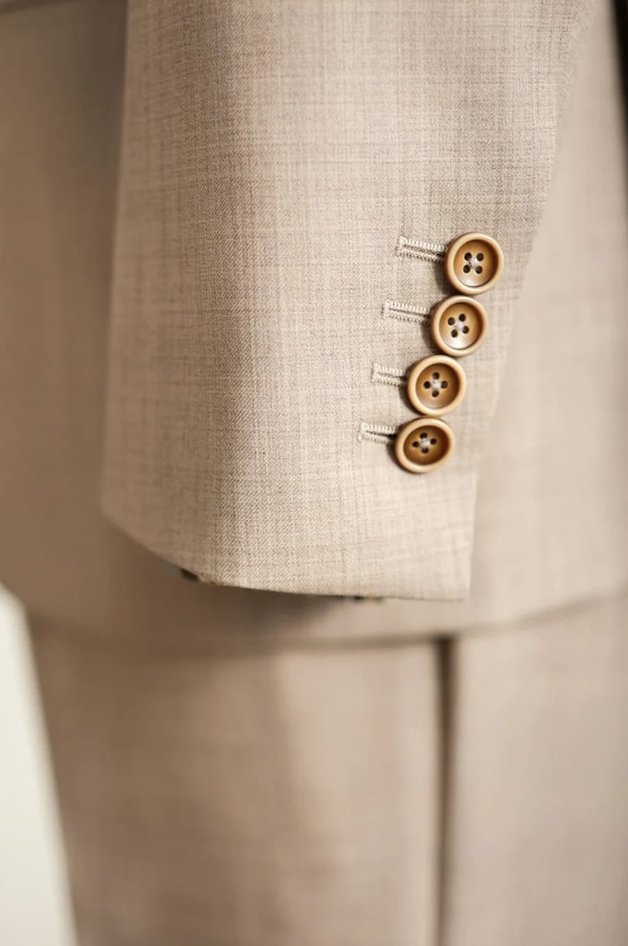 Bộ Vest Be Cát 4