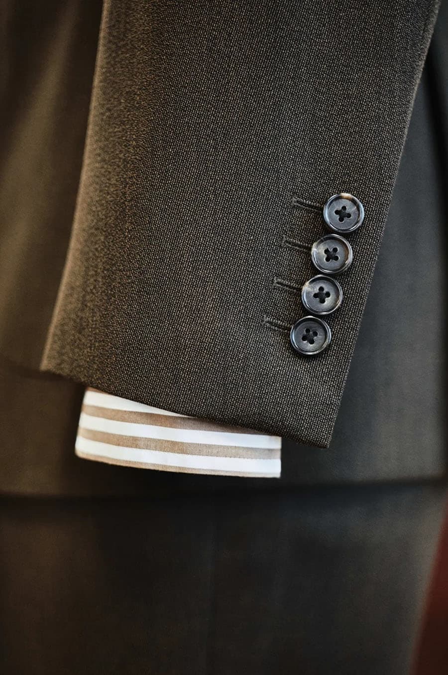 Bộ Vest Olive Trầm 4